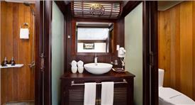 Du thuyền 4 sao Le Journey 